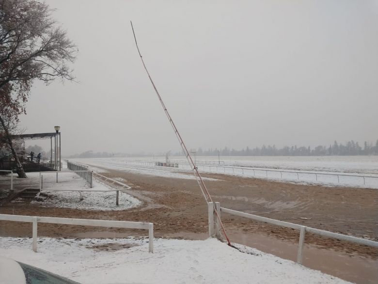 Después de 14 años nevó en Río Cuarto 