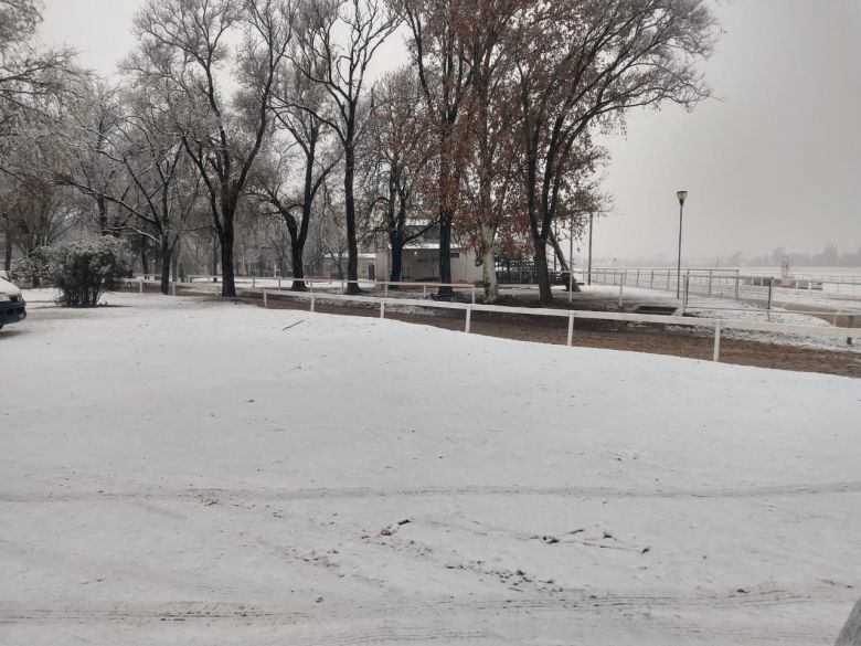 Después de 14 años nevó en Río Cuarto 