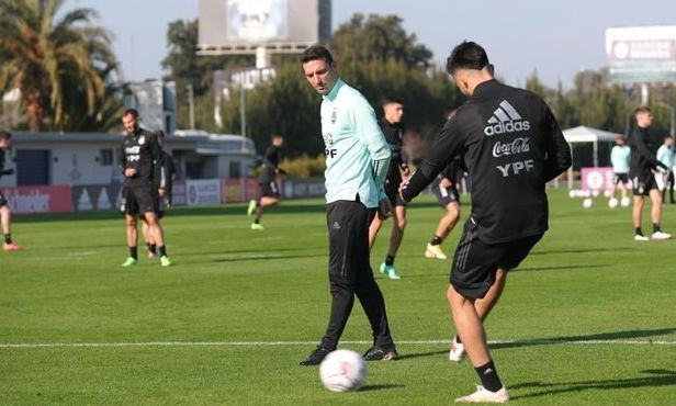 Se entrena la Selección Argentina: dos golpeados y cambios a la vista