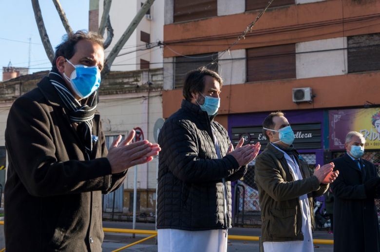 Día de la Bandera: el Municipio realizó un homenaje al personal de la salud