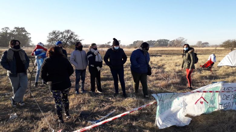 Unas 30 familias tomaron terrenos municipales en barrio Alberdi a modo de reclamo