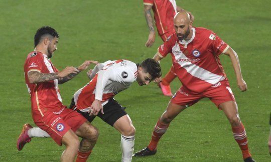 Argentinos y River definen el pase a cuartos