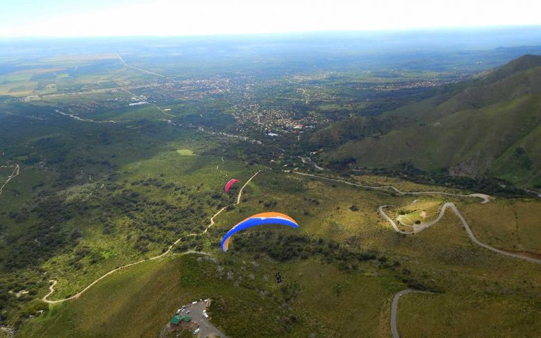 Murió un parapentista en la zona serrana de Merlo 