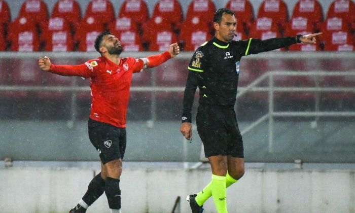 Independiente ganó el clásico de Avellaneda y es líder