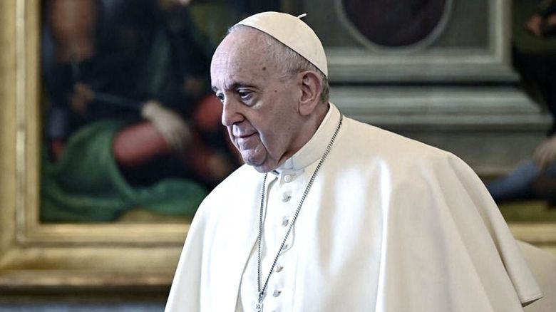 Interceptaron en Milán una carta con tres balas dirigida al papa Francisco