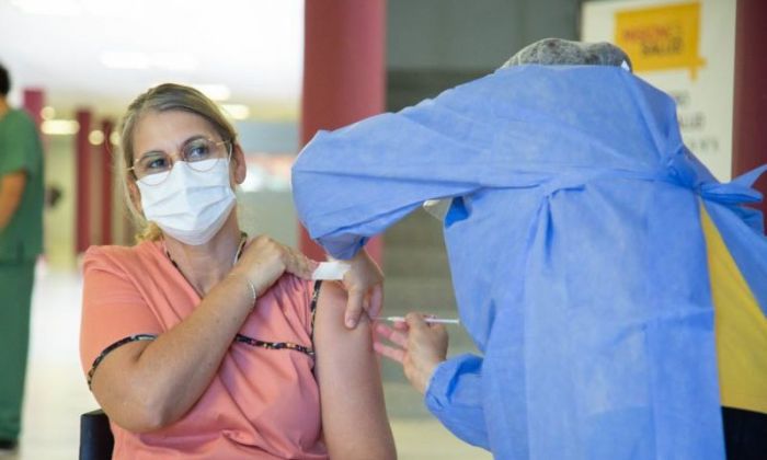 Más del 80% de los mayores de 18 años ya fue vacunado con al menos una dosis contra el Covid