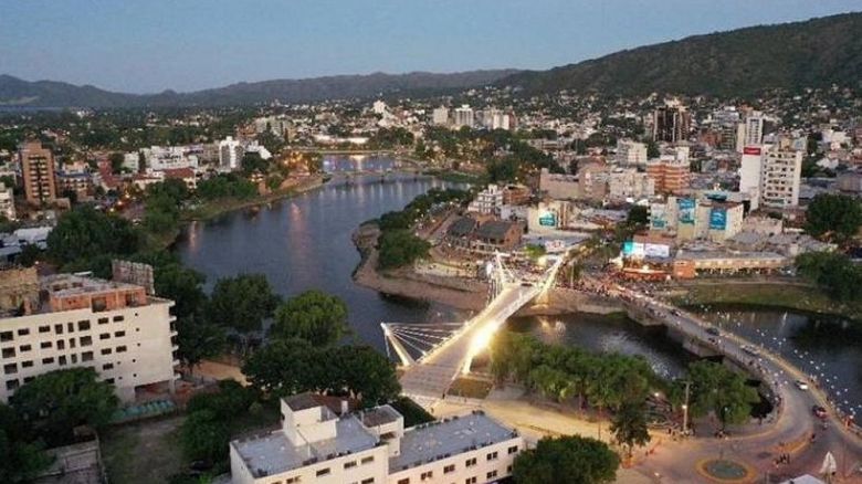 Carlos Paz lanzó en Río Cuarto el programa “Carlospasear” con descuentos para los turistas