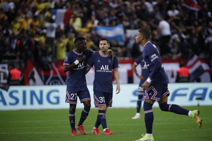 Debutó Messi en el PSG