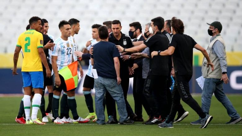 Brasil y Argentina suspendido