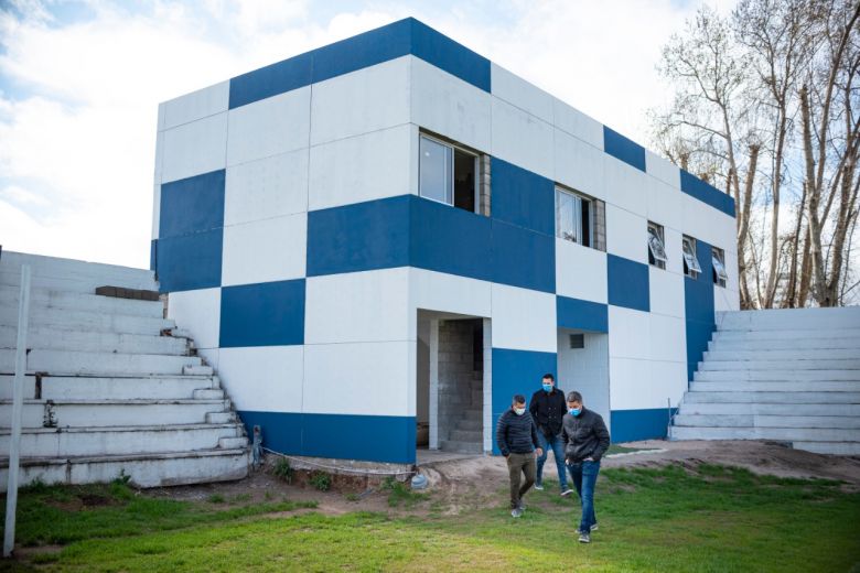 Calleri recorrió obras en el club Atenas 