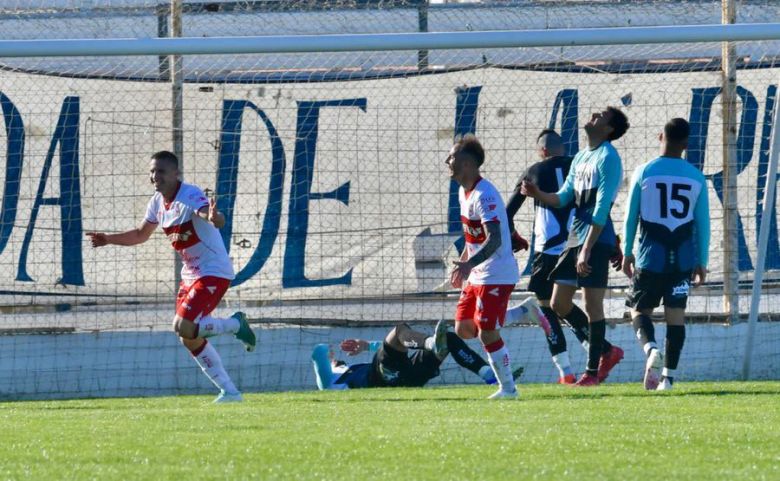 Almirante Brown venció sobre la hora