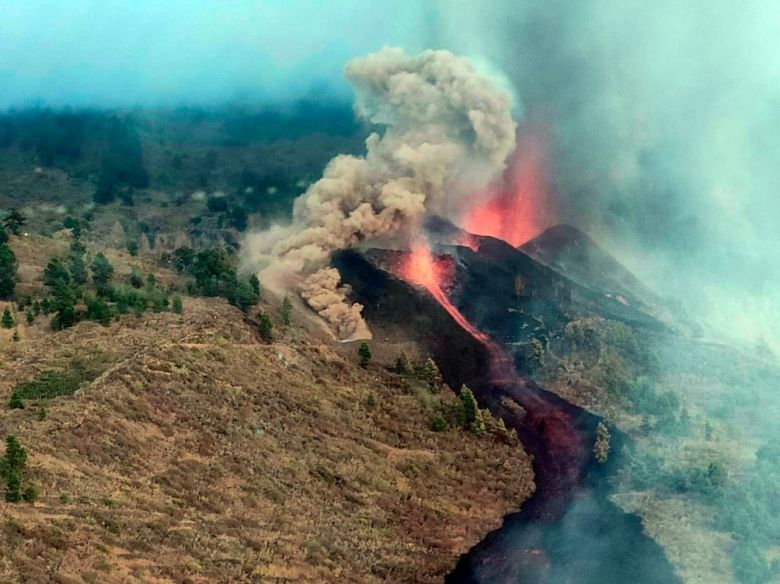 El volcán Cumbre Vieja entró en erupción en el archipiélago de Canarias