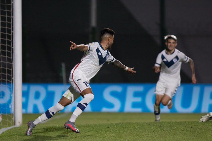 Vélez ganó en Junín 