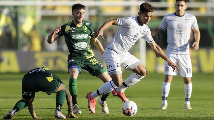 Defensa y Justicia amargó a Talleres