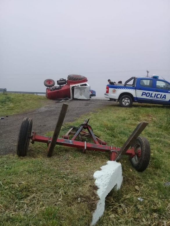 Cuatro heridos a causa de una colisión entre un tractor y un automóvil 