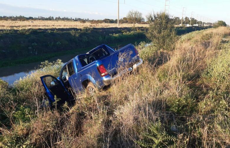 Despistó una camioneta y chocó contra un guardarraíl