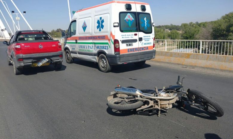 Un herido por choque en el Puente Colgante 