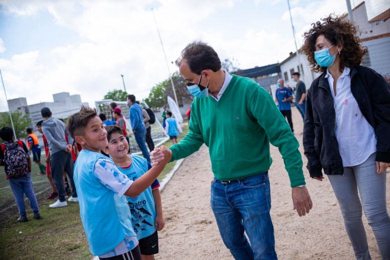 Encuentro de fútbol infantil en el Centro 11