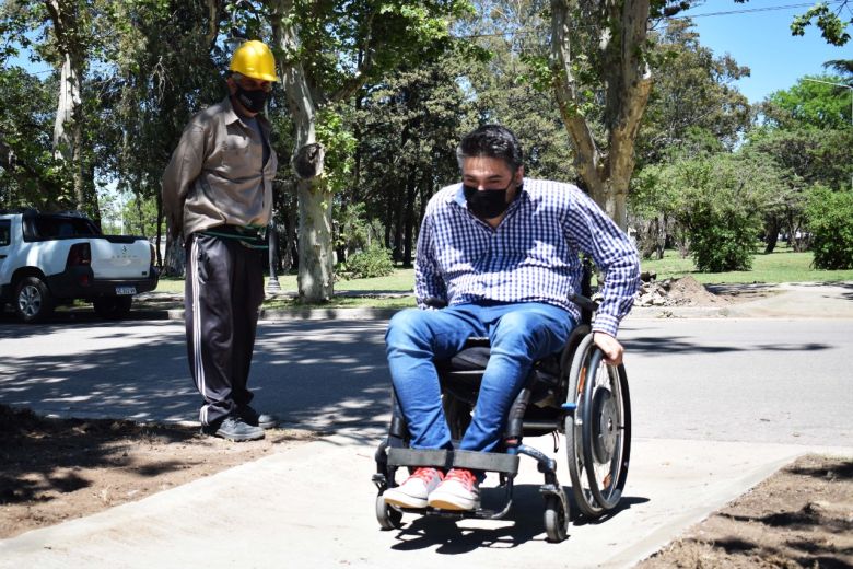 Se construyen 25 rampas para conectar el puente carretero con el Parque Sarmiento