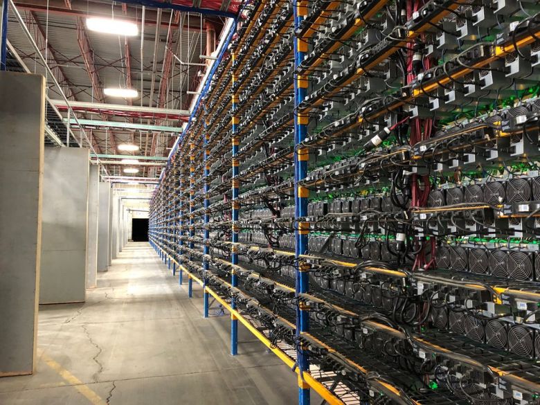 Con una inversión de USD 250 millones, se instalará en Río Cuarto la granja de minado de bitcoins más grande del país 