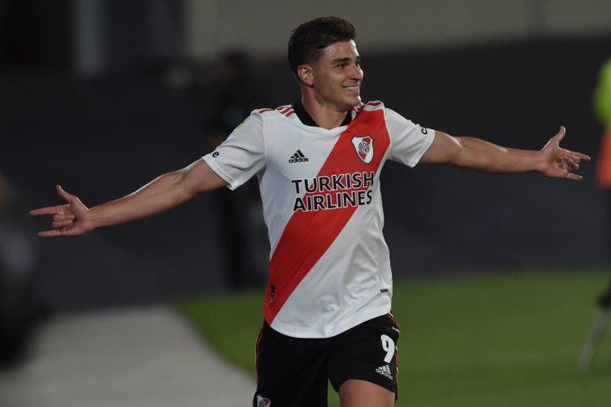 River aplastó a Patronato