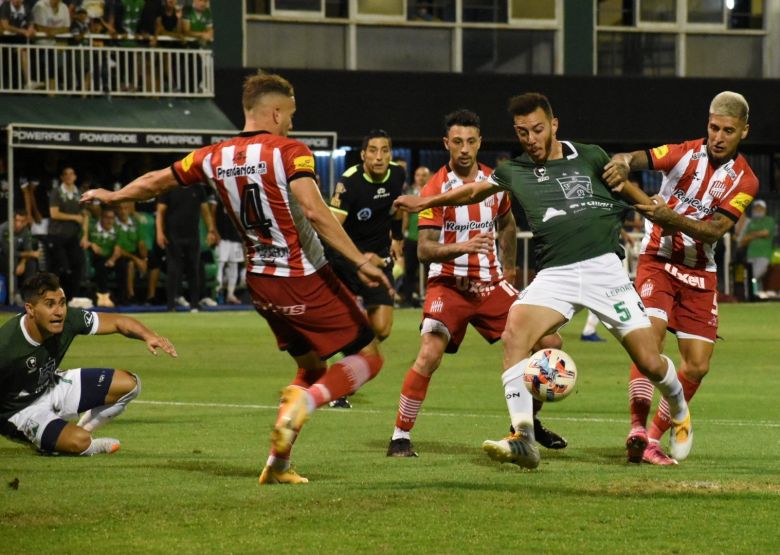 Ferro y Almirante Brown a semifinales