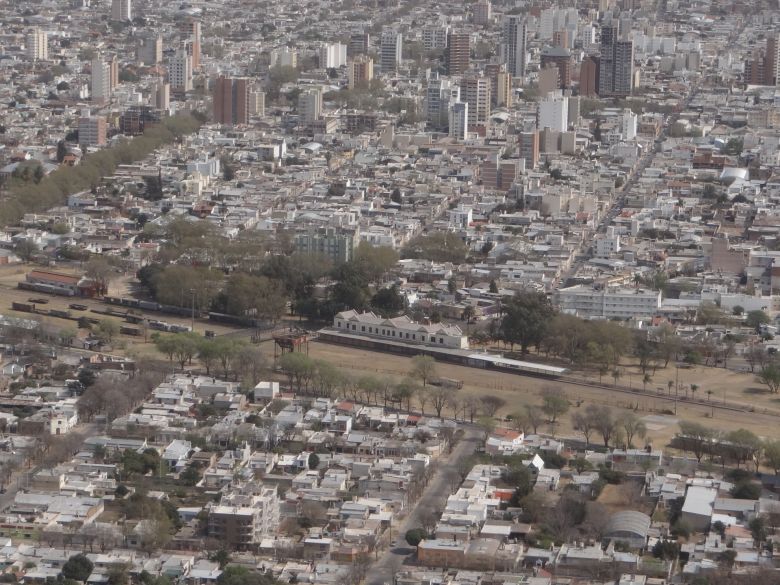 Por conmemorarse el día de la virgen hay cierre total de los comercios 