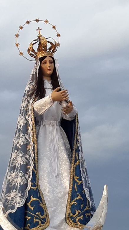 Multitudinaria convocatoria de fe en el día de la Virgen