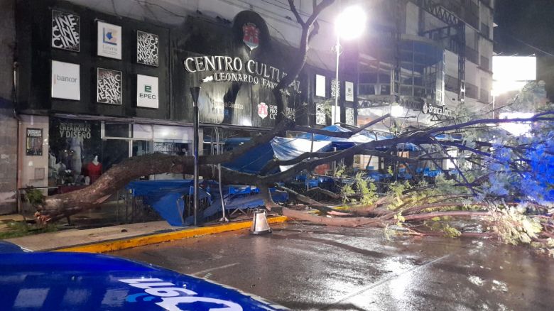 Río Cuarto y la región afectadas por las graves consecuencias del paso de la tormenta de viento y agua