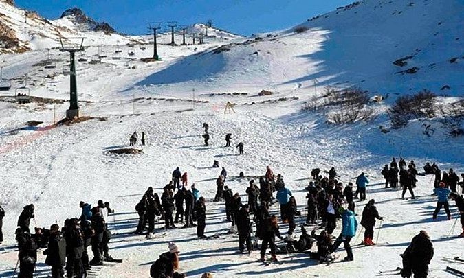 Positivos en Covid- 19: un contingente de egresados que viajó de Río Cuarto a Bariloche esta aislado  