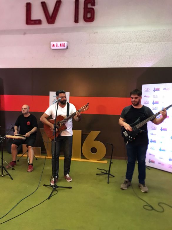 Tata Zalazar dejó su música en los viernes de La Mañana del Limón 