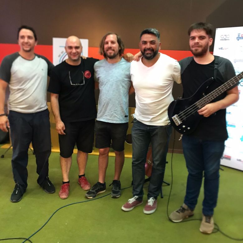 Tata Zalazar dejó su música en los viernes de La Mañana del Limón 