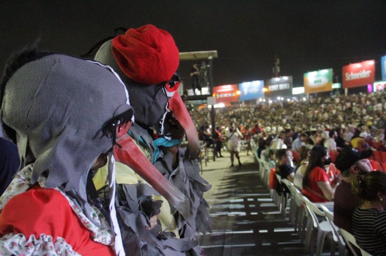 LV16 y Folcloreando en la novena noche del Festival Jesús María