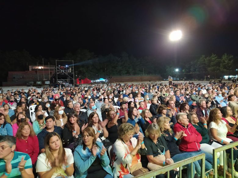 Primera noche del festival Atahualpa con Jorge Rojas 