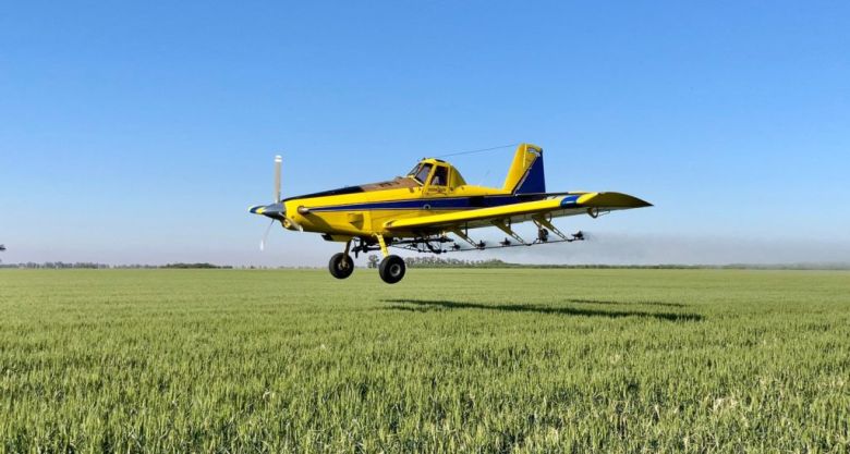 El avión: un aliado estratégico del campo