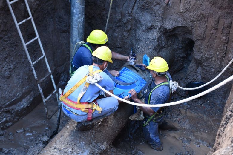 Reparación del acueducto en calle Alvear