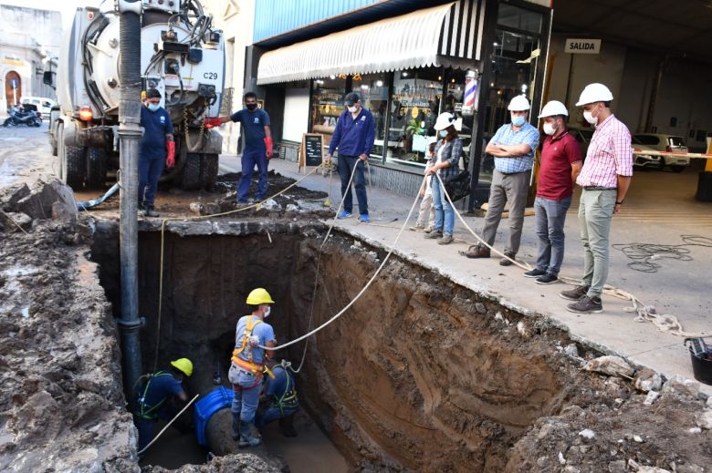 Reparación del acueducto en calle Alvear