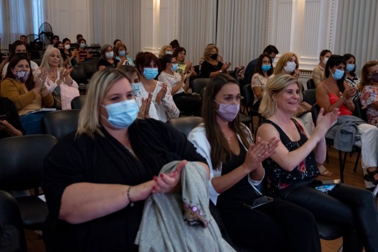 Se realizó un conversatorio de experiencias y desafíos por la autonomía económica de las mujeres