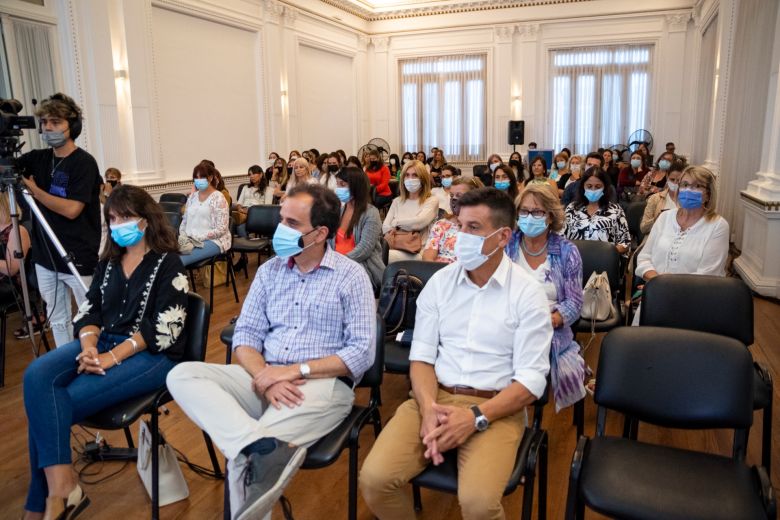 Se realizó un conversatorio de experiencias y desafíos por la autonomía económica de las mujeres