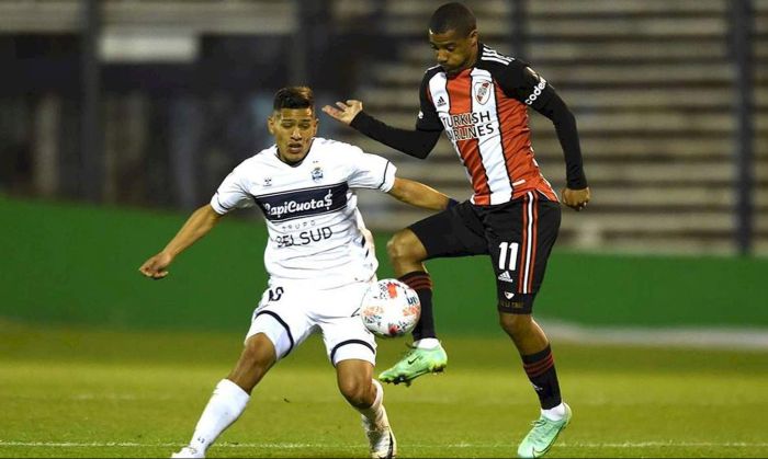 Se cierra el domingo a puro fútbol 