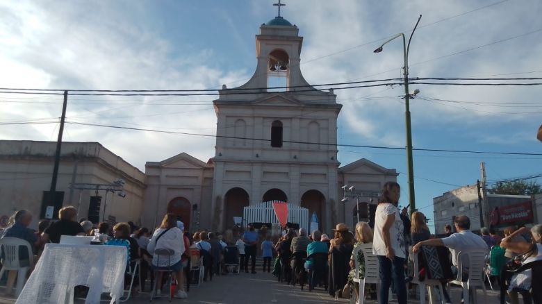 Emotiva procesión y manifestaciones de fe en el día del Cura Brochero