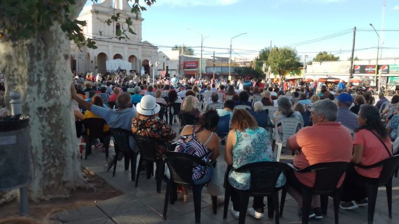 Emotiva procesión y manifestaciones de fe en el día del Cura Brochero