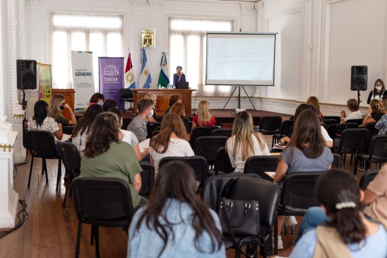 Se realizó la charla “planificación de ciudades con perspectiva de género”