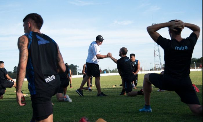 El Estudiantes de  Vázquez comienza a rodar