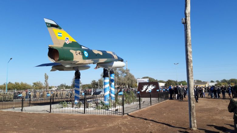 40° Aniversario de Malvinas: Llamosas y los intendentes del Gran Río Cuarto encabezaron los actos conmemorativos