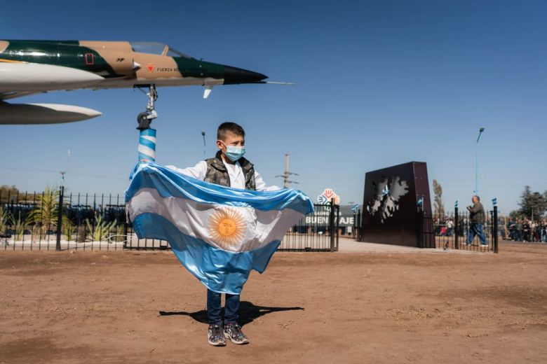 40° Aniversario de Malvinas: Llamosas y los intendentes del Gran Río Cuarto encabezaron los actos conmemorativos