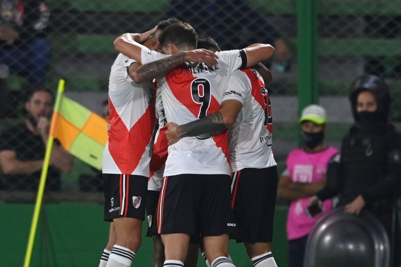 River venció a Defensa en Varela