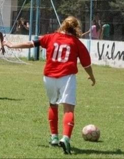 Desde Sampacho se animó a patear los prejuicios y a demostrar que el fútbol no es sólo cosa de hombres 