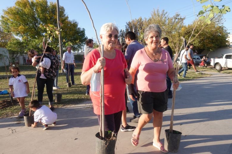 "Forestando Mi Ciudad": comenzaron las actividades en el barrio San Eduardo