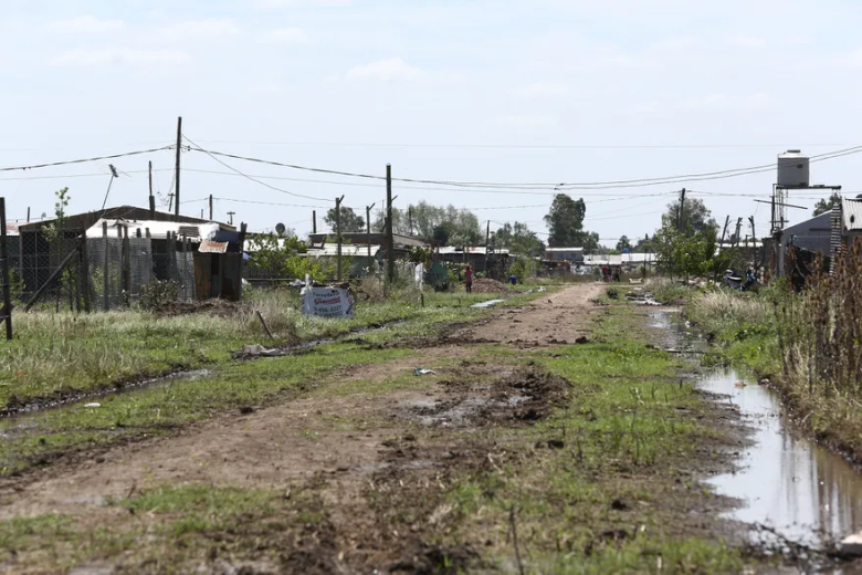 Toma de tierras en La Plata: los vecinos convocaron a una marcha y llamaron a no pagar el impuesto inmobiliario provincial